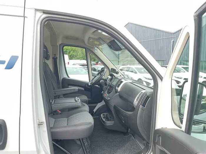 Fiat Ducato E Hochr. -Kasten 35 L2H2 NAVI SX-PAKET RS: 3m