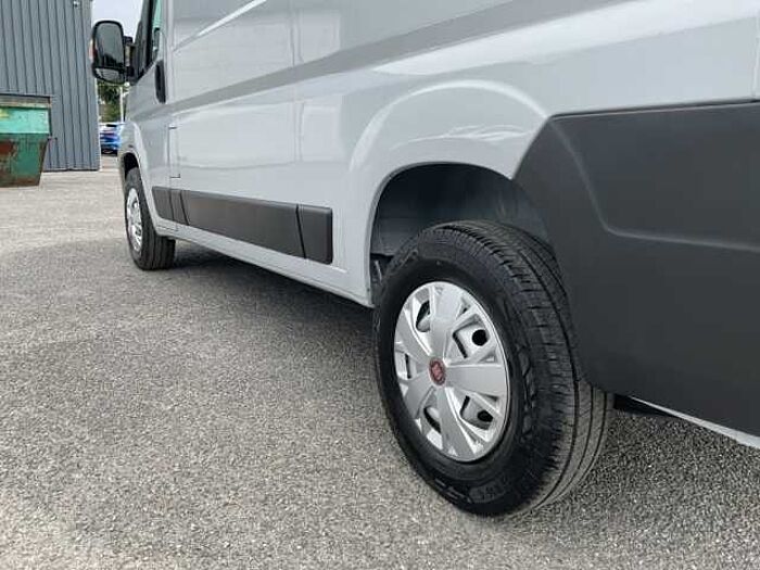 Fiat Ducato E Hochr. -Kasten 35 L2H2 NAVI SX-PAKET RS: 3m