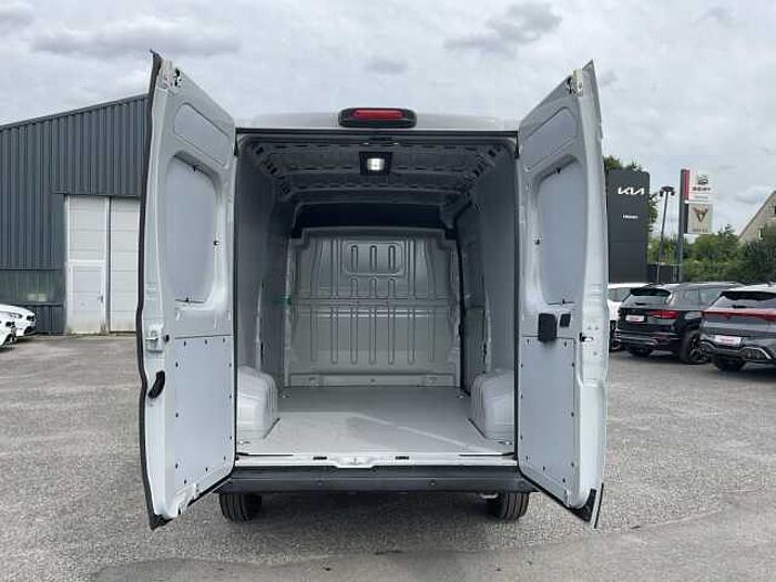 Fiat Ducato E Hochr. -Kasten 35 L2H2 NAVI SX-PAKET RS: 3m