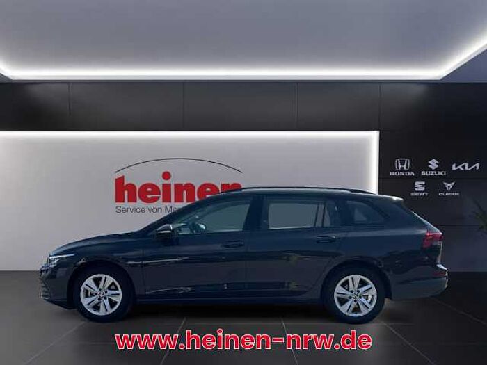 Volkswagen Golf VIII Variant 1.5 eTSI DSG Life NAV AHK SHZ