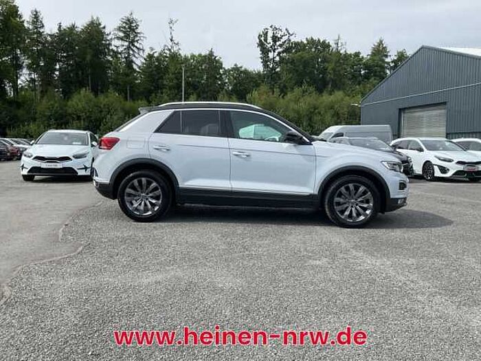 Volkswagen T-Roc 1.5 TSI DSG Sport LED+NAV+SHZ+PDC+Kamera
