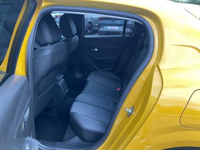 Peugeot 208 1.2 PureTech 100 Allure Pack NAVI+KAMERA+PDC