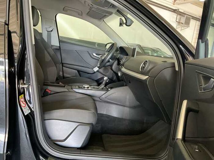 Audi Q2 35 1.5 TFI S-Tronic LED+Navi+SHZ+2xKlima+Kam. Basis