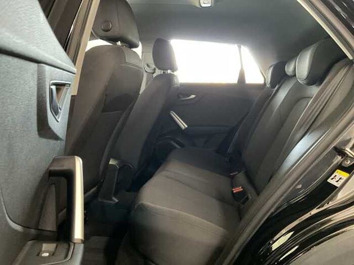 Audi Q2 35 1.5 TFI S-Tronic LED+Navi+SHZ+2xKlima+Kam. Basis