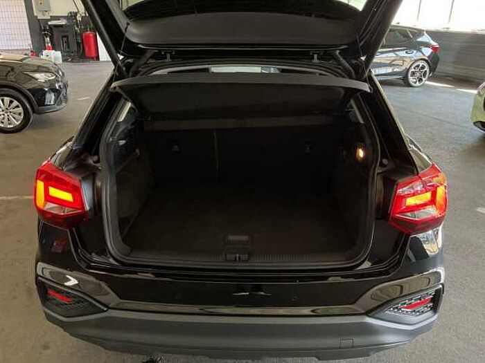 Audi Q2 35 1.5 TFI S-Tronic LED+Navi+SHZ+2xKlima+Kam. Basis