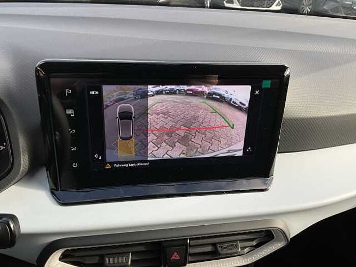 SEAT Ibiza 1.0 TSI Road Edition DSG FERNLICHTASSISTENT