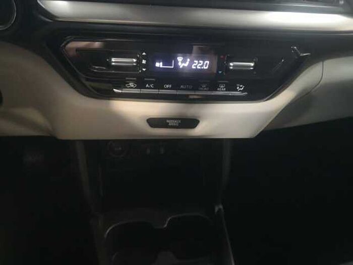 Suzuki Swift 1.2 Comfort+ NAVI LED ACC ALU Dualjet 61 kW