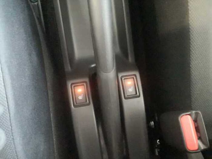 Suzuki Swift 1.2 Comfort+ NAVI LED ACC ALU Dualjet 61 kW