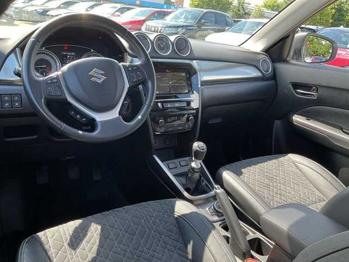 Suzuki VITARA 1.4 COMFORT+ Allgrip NAVI LED PANO