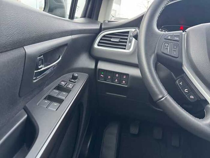 Suzuki S-Cross 1.4 Boosterjet Comfort AllGrip NAVI+DAB SX4