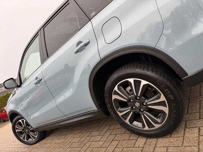 Suzuki Vitara 1.5 Comfort+ AGS ACC+LED+Navi+SD+LM