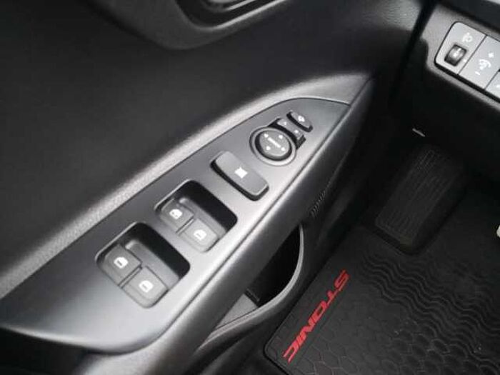 Kia Stonic 1.0 T-GDI Platinum Edition Navi+SD+SHZ+LM