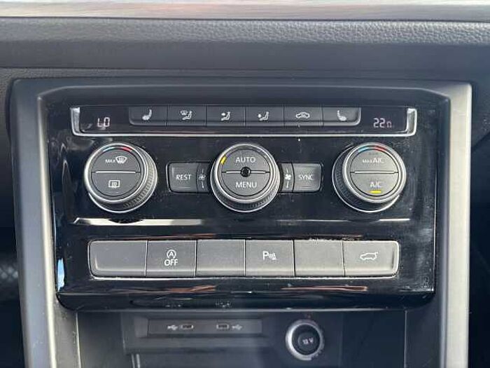 Volkswagen Touran 2.0 TDI Comfortline KAMERA & SITZHEIZUNG