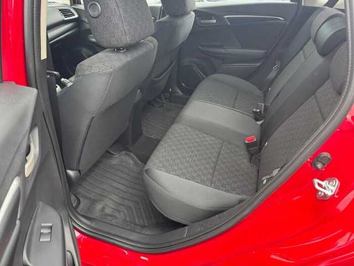 Honda Jazz 1.3 i-VTEC Comfort PDC TEMPOMAT DAB-RADIO