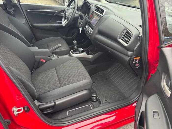 Honda Jazz 1.3 i-VTEC Comfort PDC TEMPOMAT DAB-RADIO