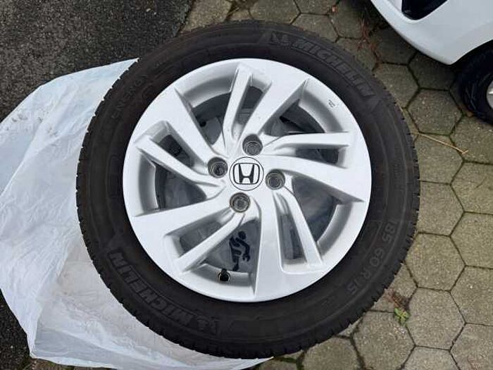 Honda Jazz 1.3 i-VTEC Comfort PDC TEMPOMAT DAB-RADIO