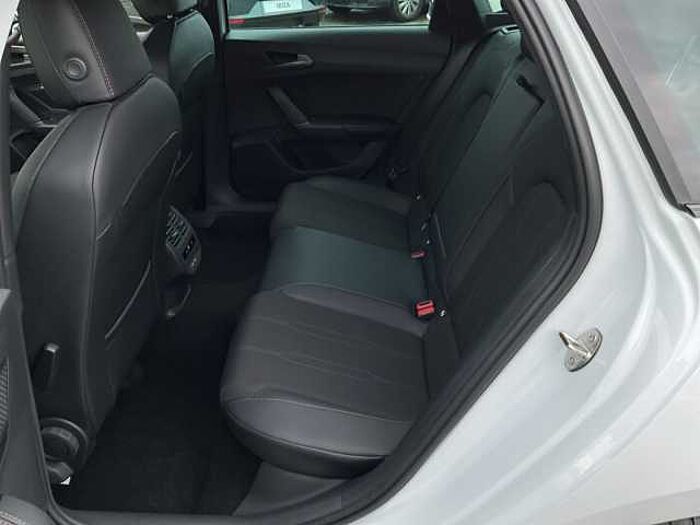 CUPRA Leon Sportstourer 1.5 eTSI DSG KAMERA/PARKLENKASS Cupra