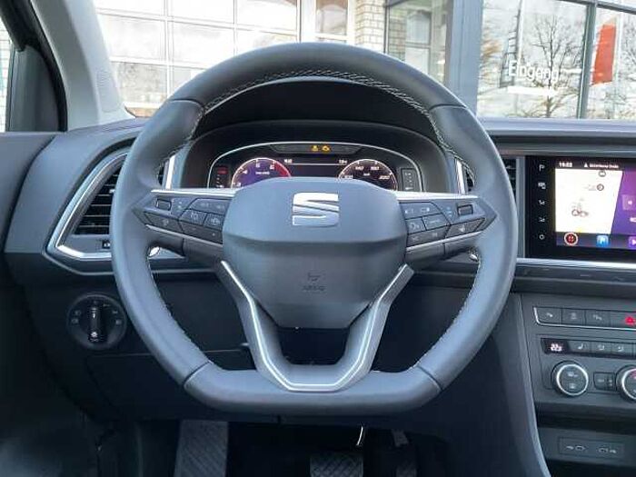 SEAT Ateca Road Edition 1.5 TSI DSG ACC+LED+NAVI+SHZ