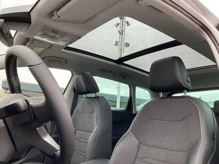 SEAT Ateca Road Edition 1.5 TSI DSG LED+NAVI+PANO+SHZ