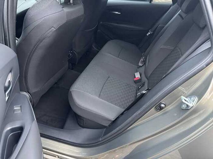 Suzuki Swace 1.8 Comfort Plus NAVI+RÜCKFAHRKAMERA+PDC Comfort+