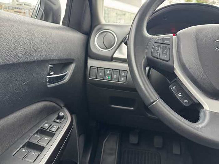 Suzuki Vitara 1.4 Comfort PLUS NAVI RÜCKFAHRKAMERA PDC +