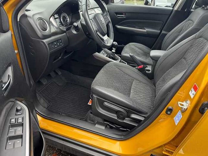 Suzuki Vitara 1.4 Comfort PLUS NAVI RÜCKFAHRKAMERA PDC +