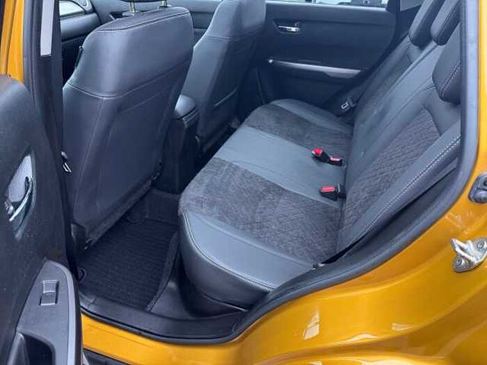 Suzuki Vitara 1.4 Comfort PLUS NAVI RÜCKFAHRKAMERA PDC +