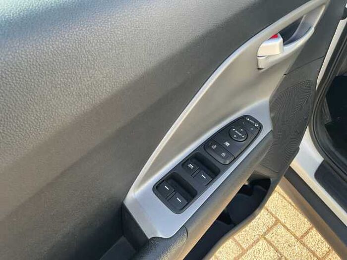 Kia Niro 7 e-Niro Edition ACC SpurH LM KlimaA KAM