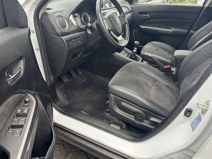 Suzuki Vitara 1.4 COMFORT PLUS NAVI+RÜCKFAHRKAMERA+PDC