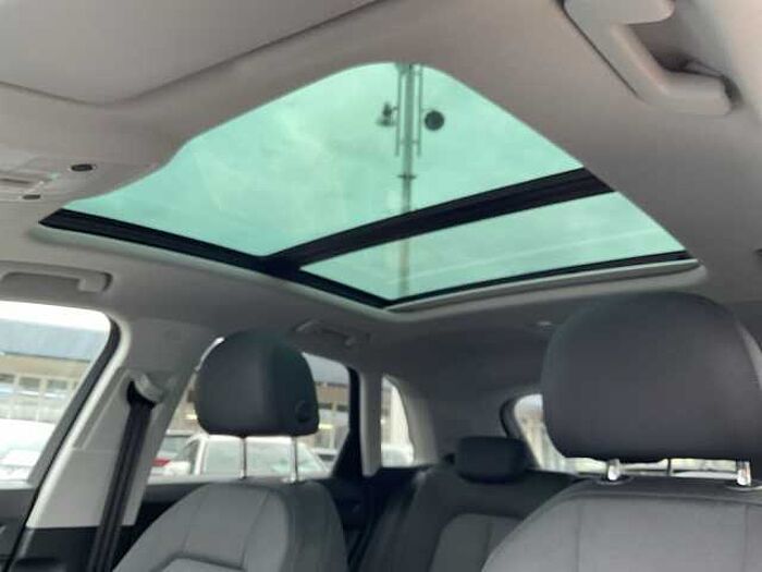 Audi Q3 35 1.5 TFSI S-tronic advanced NAVI LED PANO