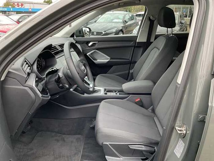 Audi Q3 35 1.5 TFSI S-tronic advanced NAVI LED PANO