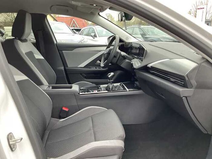 Opel Astra L Sports Tourer 1.2 Turbo Edition NAVI LED