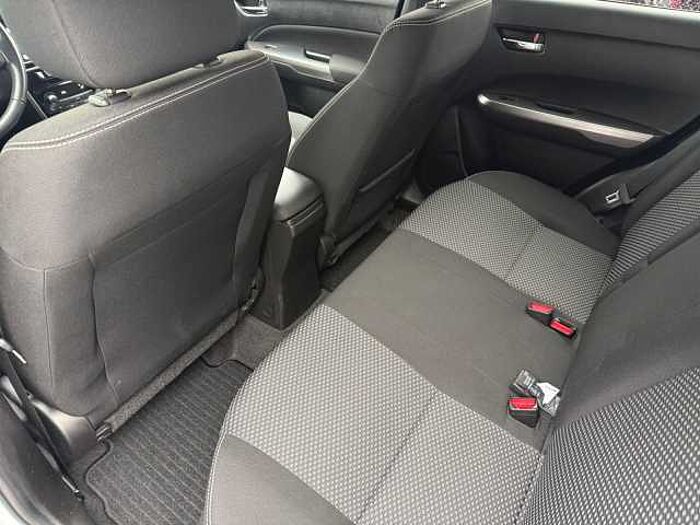 Suzuki Vitara 1.4 A/T Comfort NAVI+RÜCKFAHRKAMERA+DAB