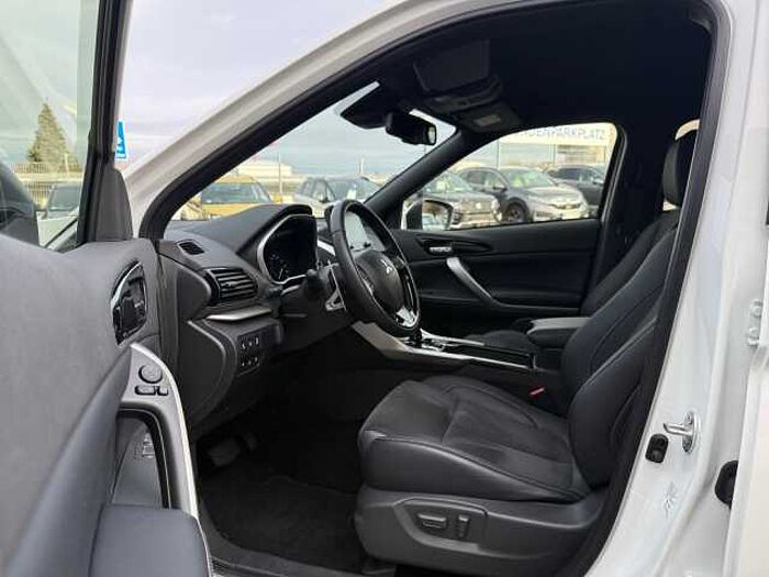 Mitsubishi Eclipse Cross PHEV PLUS Select Black NAVI+AHK+LED