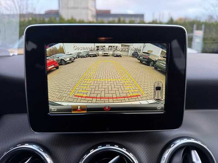 Mercedes-Benz GLA 200 Urban Score SHZ+Kam. +LM+PDC+ParkAss+Xenon