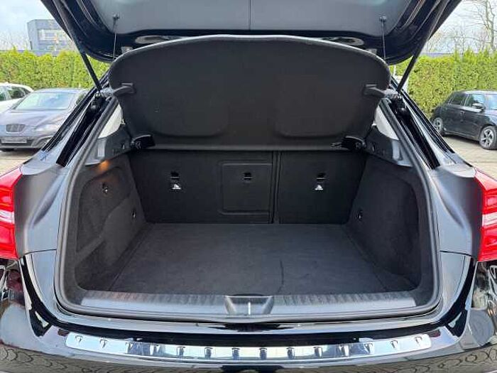 Mercedes-Benz GLA 200 Urban Score SHZ+Kam. +LM+PDC+ParkAss+Xenon