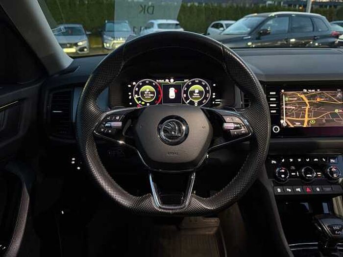 SKODA Kodiaq 2.0 TDI DSG Clever 4x4 NAVI LED AHK PANO