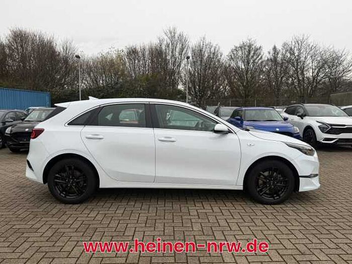 Kia ceed 1.5T DCT VISION KOMFORT LM+KLIMAAUTO. +BT cee'd