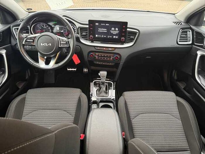 Kia ceed 1.5T DCT VISION KOMFORT LM+KLIMAAUTO. +BT cee'd