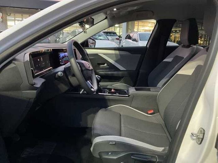 Opel Astra L Sports Tourer 1.2 Turbo Edition NAVI LED