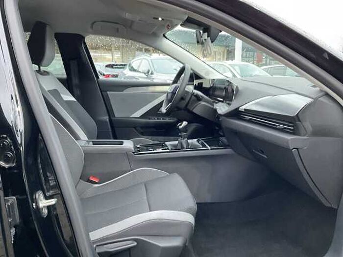 Opel Astra L Sports Tourer 1.2 Turbo Edition NAVI LED