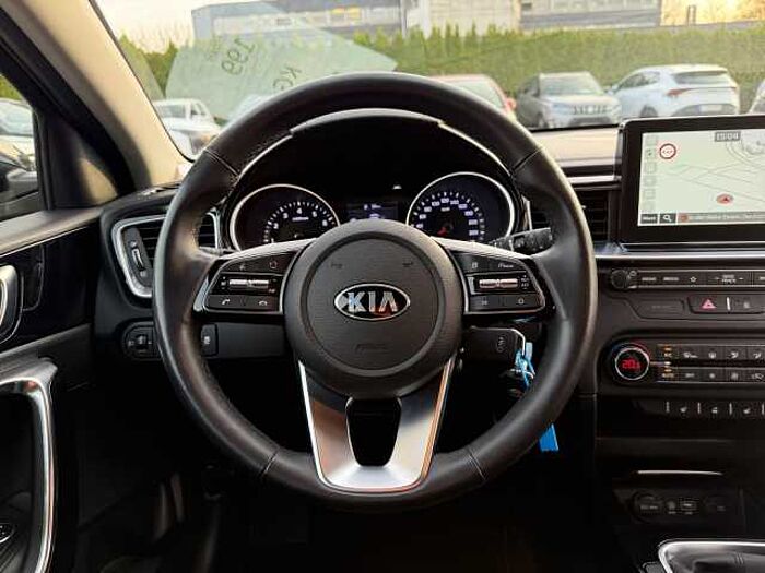 Kia ceed 1.4 T-GDI Spirit NAVI-PAKET BI-LED 17Z-ALU cee'd