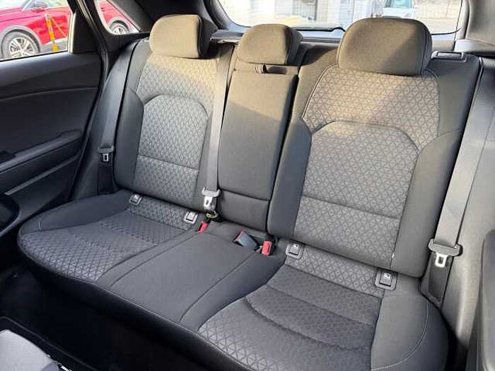 Kia ceed 1.4 T-GDI Spirit NAVI-PAKET BI-LED 17Z-ALU cee'd