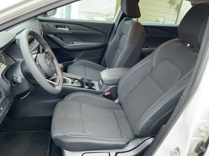 Nissan Qashqai 1.3 DIG-T MHEV Visia ACC+LED+PDC+SpurW