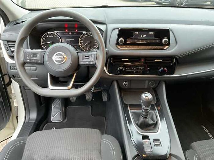 Nissan Qashqai 1.3 DIG-T MHEV Visia ACC+LED+PDC+SpurW
