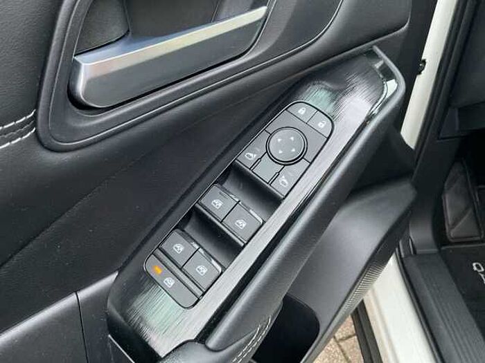 Nissan Qashqai 1.3 DIG-T MHEV Visia ACC+LED+PDC+SpurW