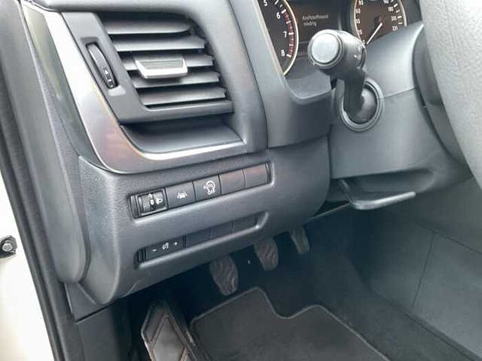 Nissan Qashqai 1.3 DIG-T MHEV Visia ACC+LED+PDC+SpurW