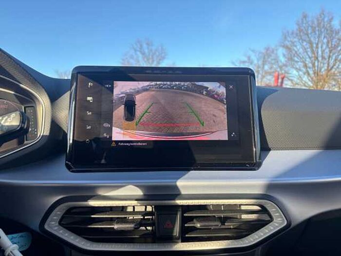 SEAT Arona FR 1.5 TSI DSG NAVI LED ACC