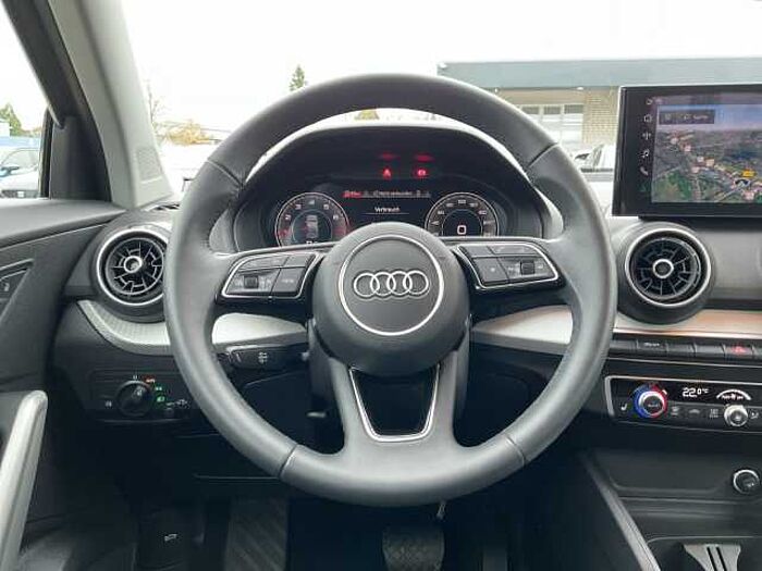 Audi Q2 35 1.5 TFSI S-tronic advanced NAVI LED ACC