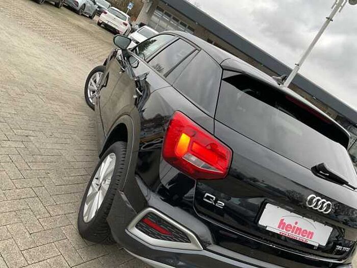 Audi Q2 35 1.5 TFSI S-tronic advanced NAVI LED ACC